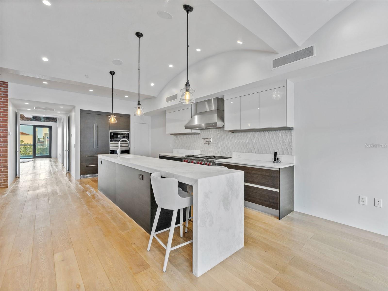 SOHO ON CENTRAL CONDO - Residential Lease