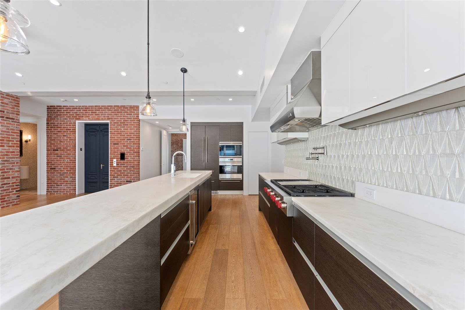 SOHO ON CENTRAL CONDO - Residential Lease