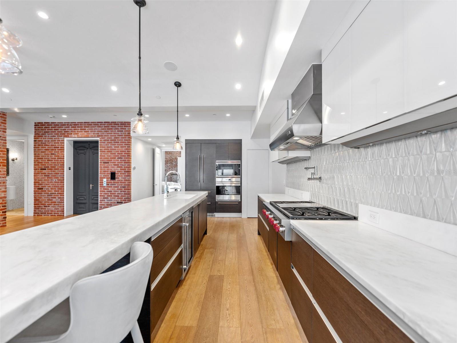 SOHO ON CENTRAL CONDO - Residential Lease