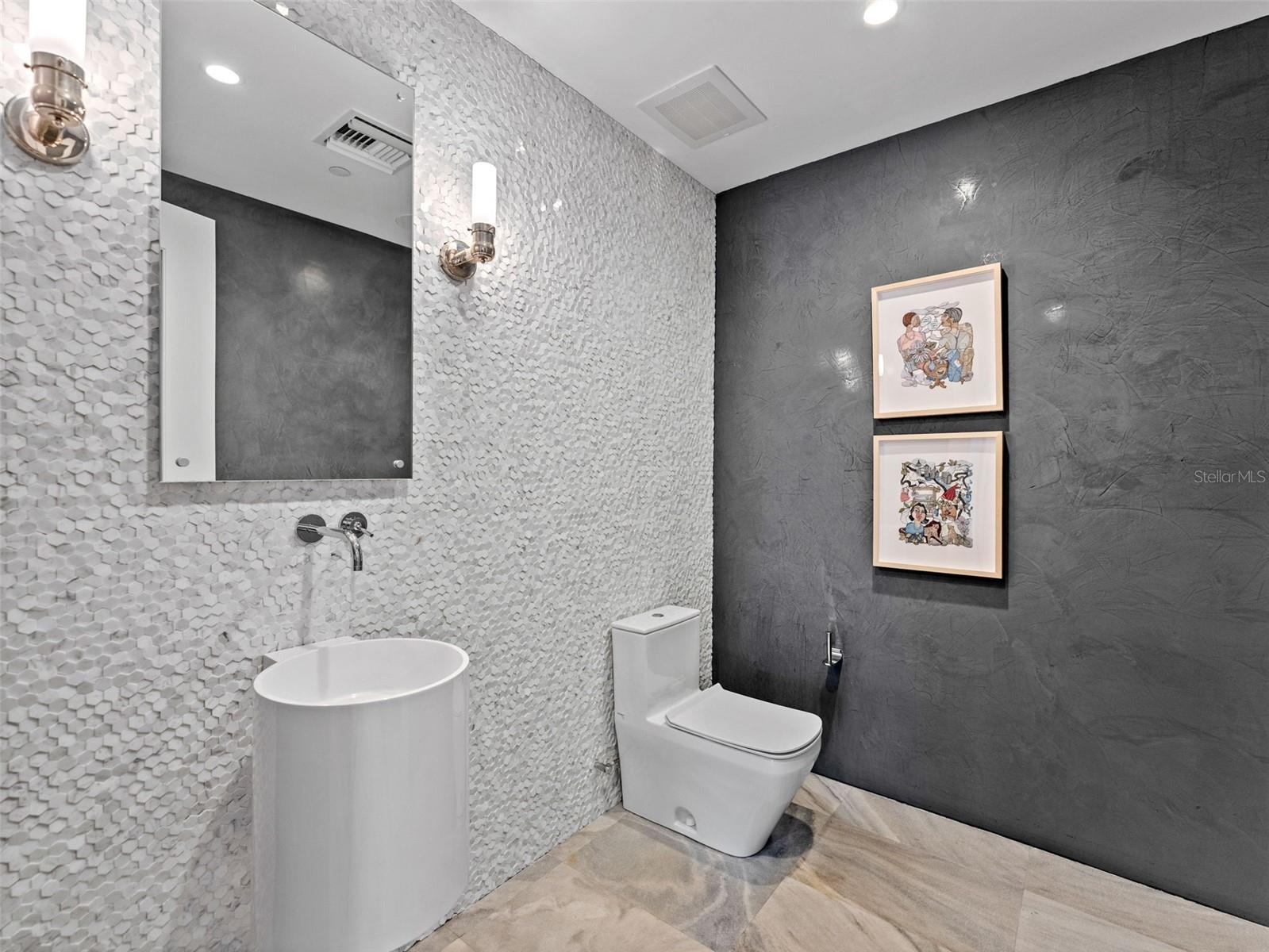 SOHO ON CENTRAL CONDO - Residential Lease