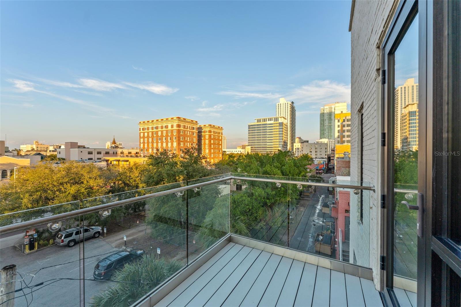 SOHO ON CENTRAL CONDO - Residential Lease