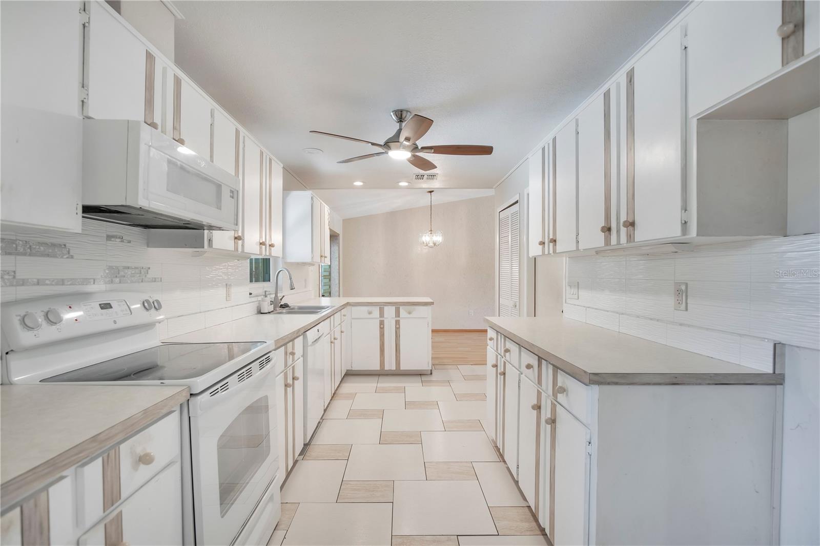 DELTONA LAKES UNIT 65 - Residential