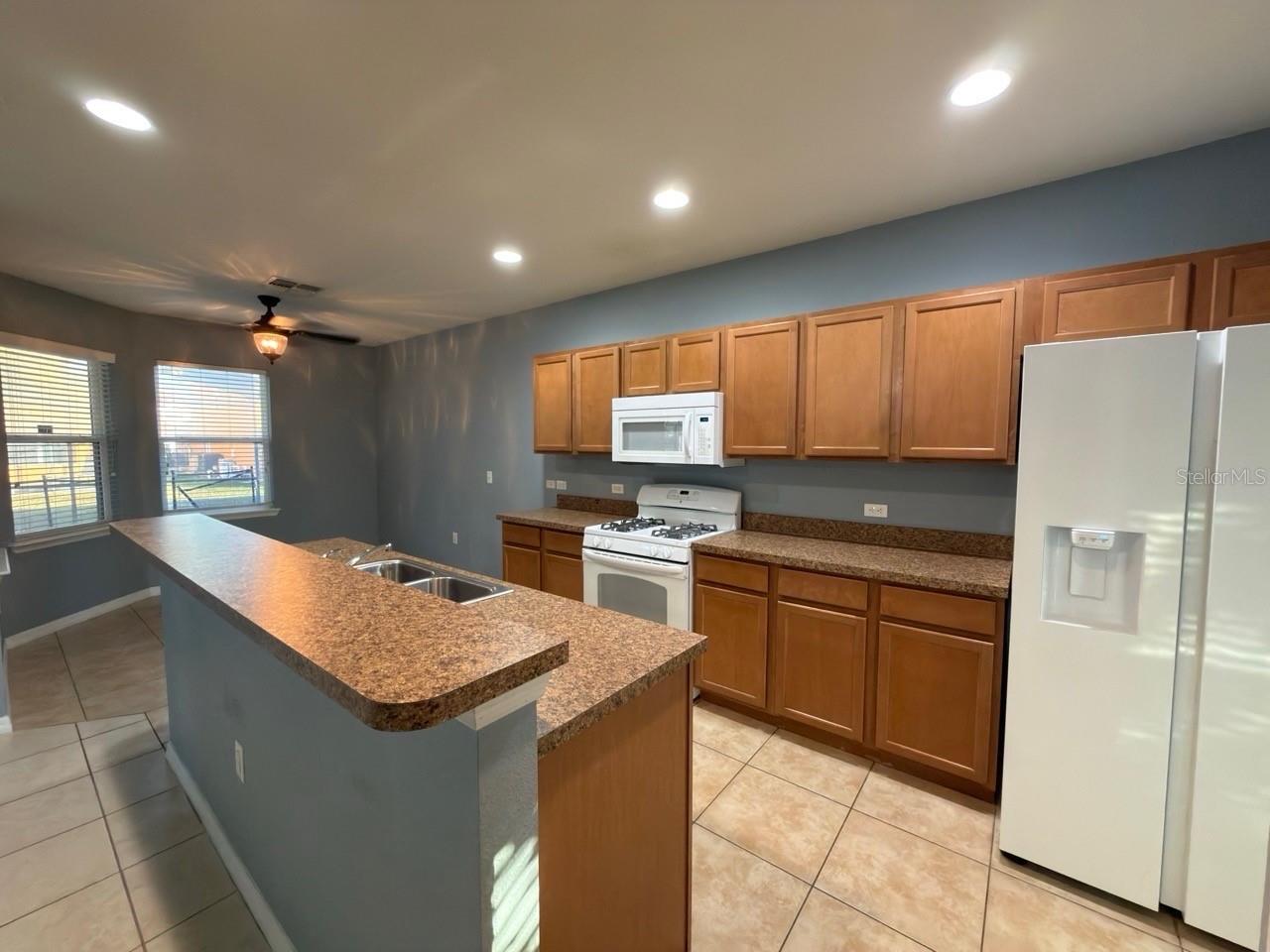 AVIANA PH 01 - Residential Lease