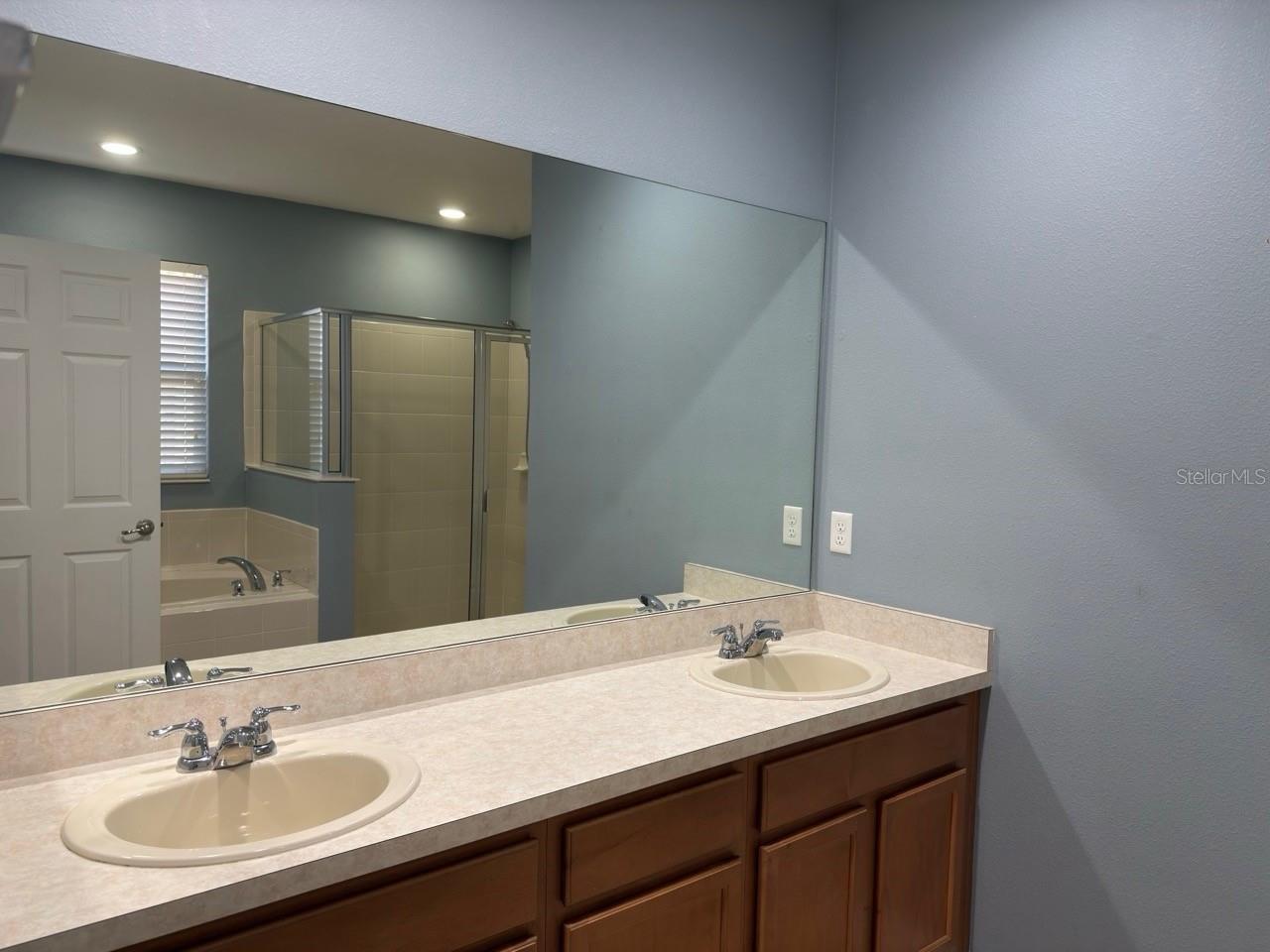 AVIANA PH 01 - Residential Lease