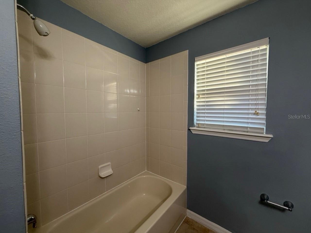 AVIANA PH 01 - Residential Lease