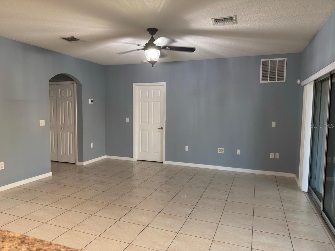 AVIANA PH 01 - Residential Lease