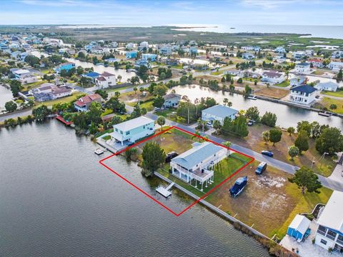 A home in HERNANDO BEACH