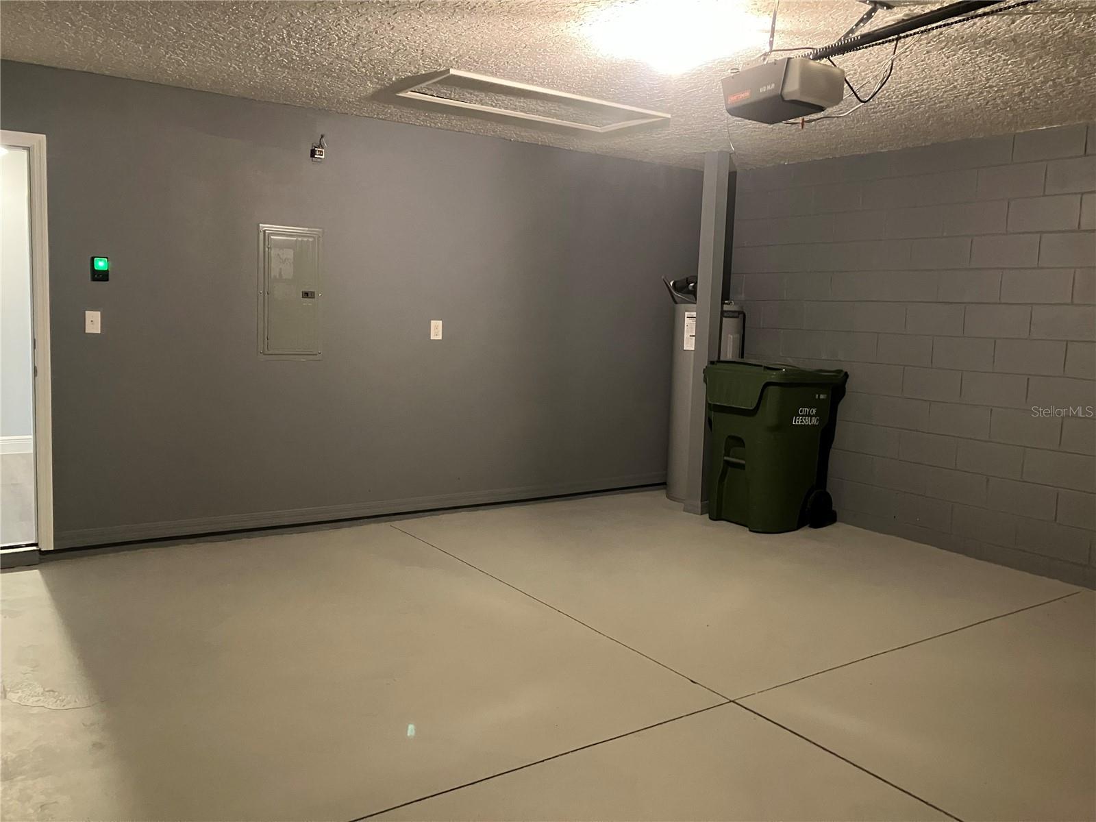 LEESBURG SLEEPY HOLLOW FIRST ADD - Residential