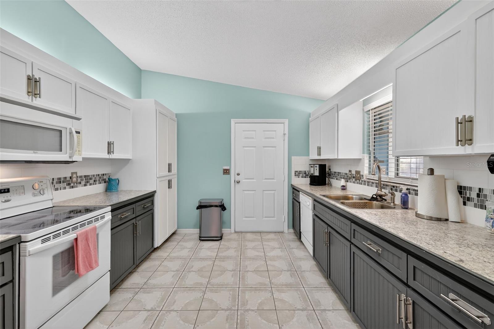 SPRUCE CRK SOUTH 09 - Residential