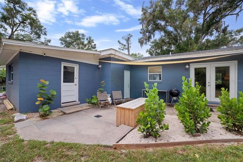 A home in DELAND