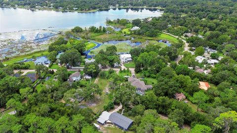 A home in DELAND