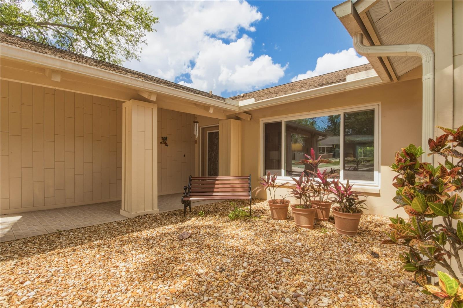 LAKE VALENCIA UNIT 3B - Residential