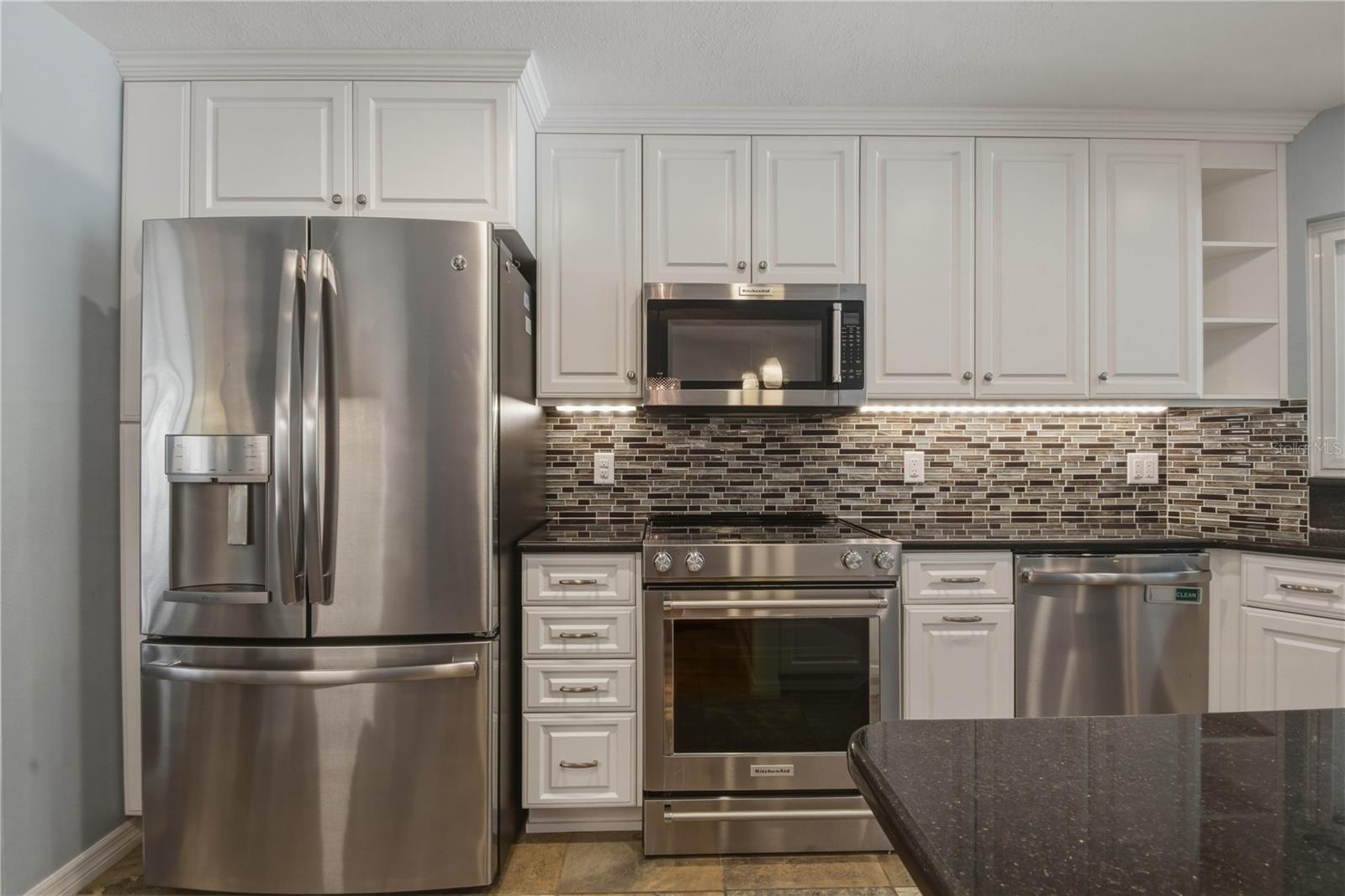 LAKE VALENCIA UNIT 3B - Residential