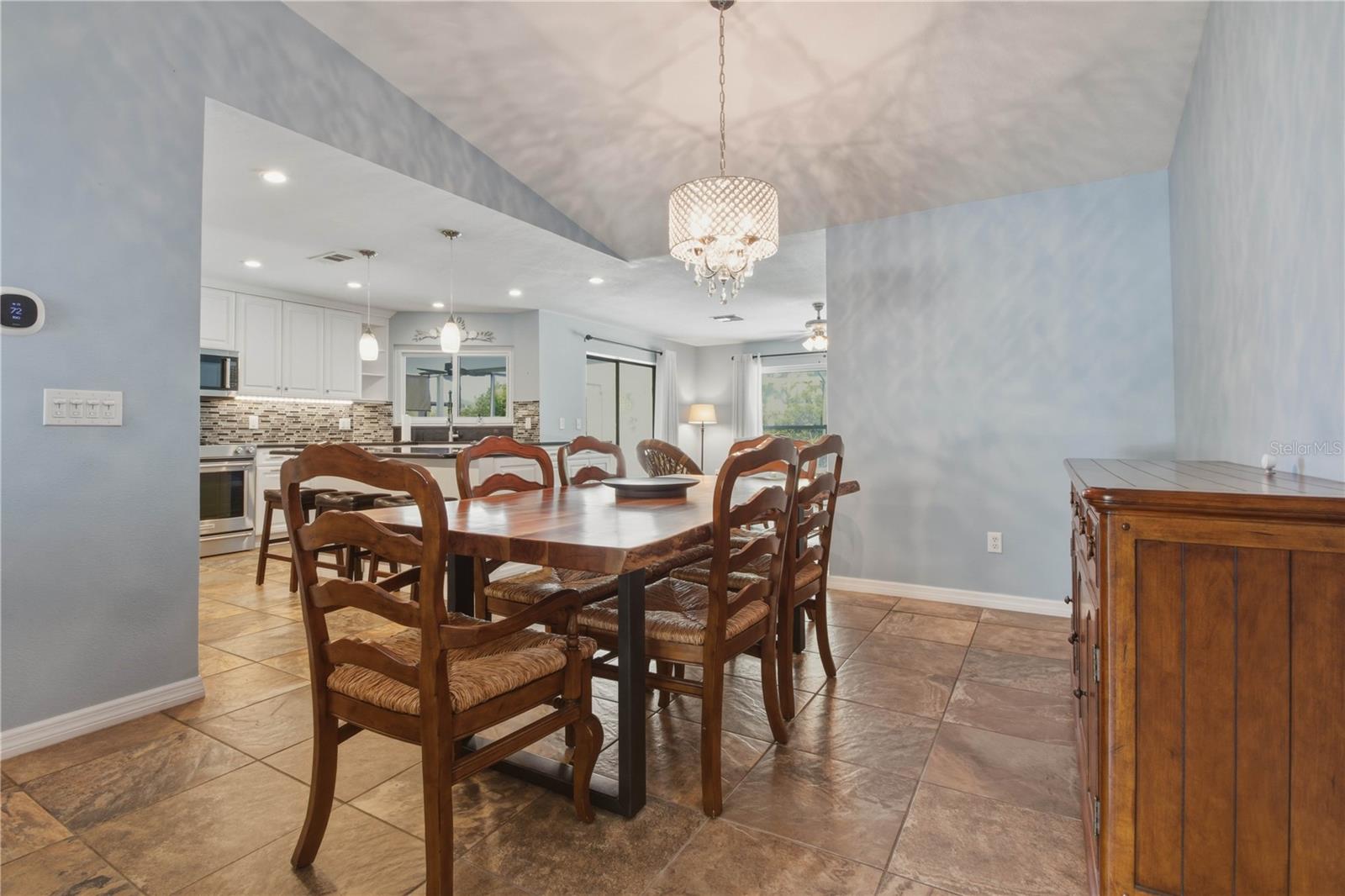 LAKE VALENCIA UNIT 3B - Residential