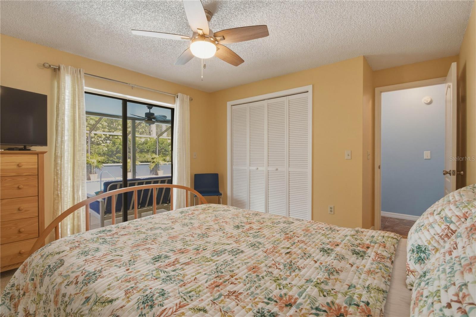 LAKE VALENCIA UNIT 3B - Residential