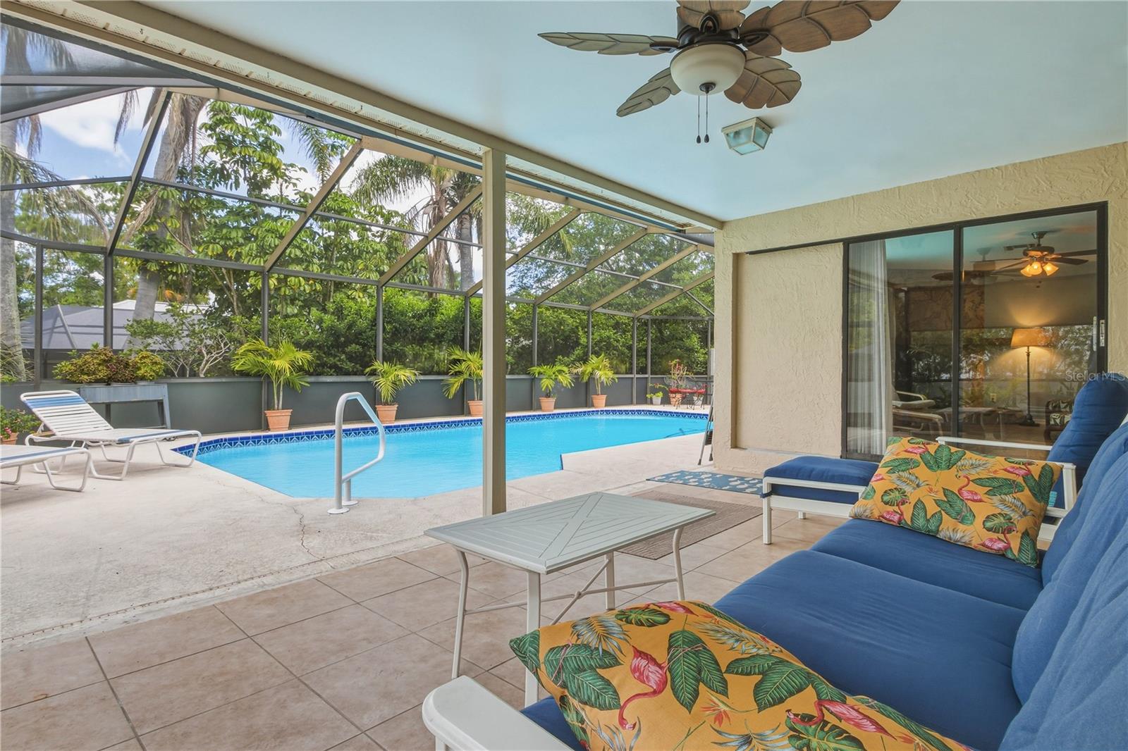 LAKE VALENCIA UNIT 3B - Residential