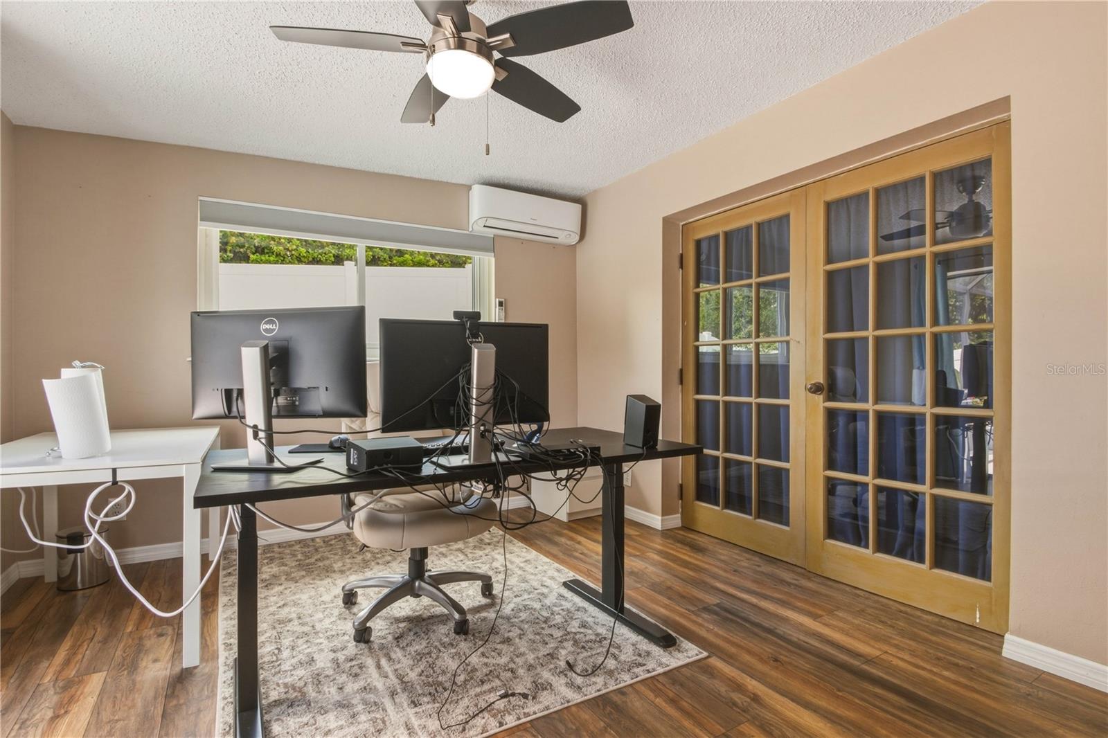 LAKE VALENCIA UNIT 3B - Residential