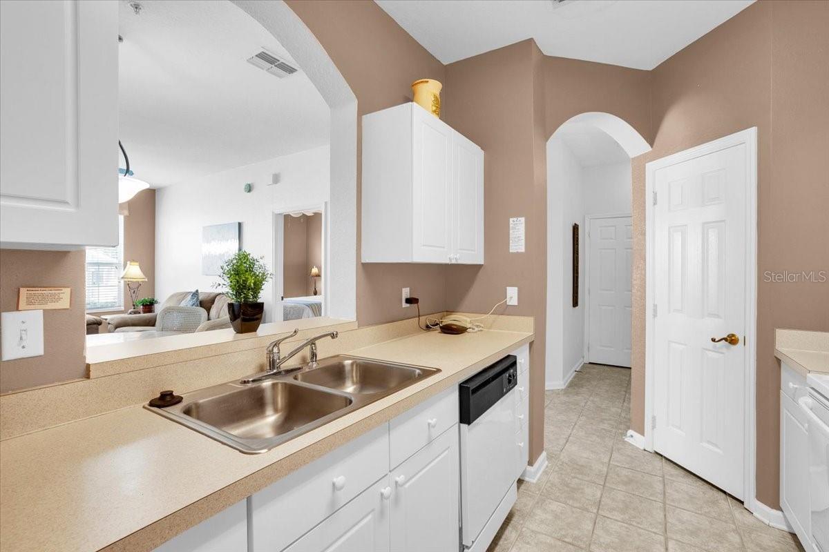 2307 SILVER PALM DRIVE 102