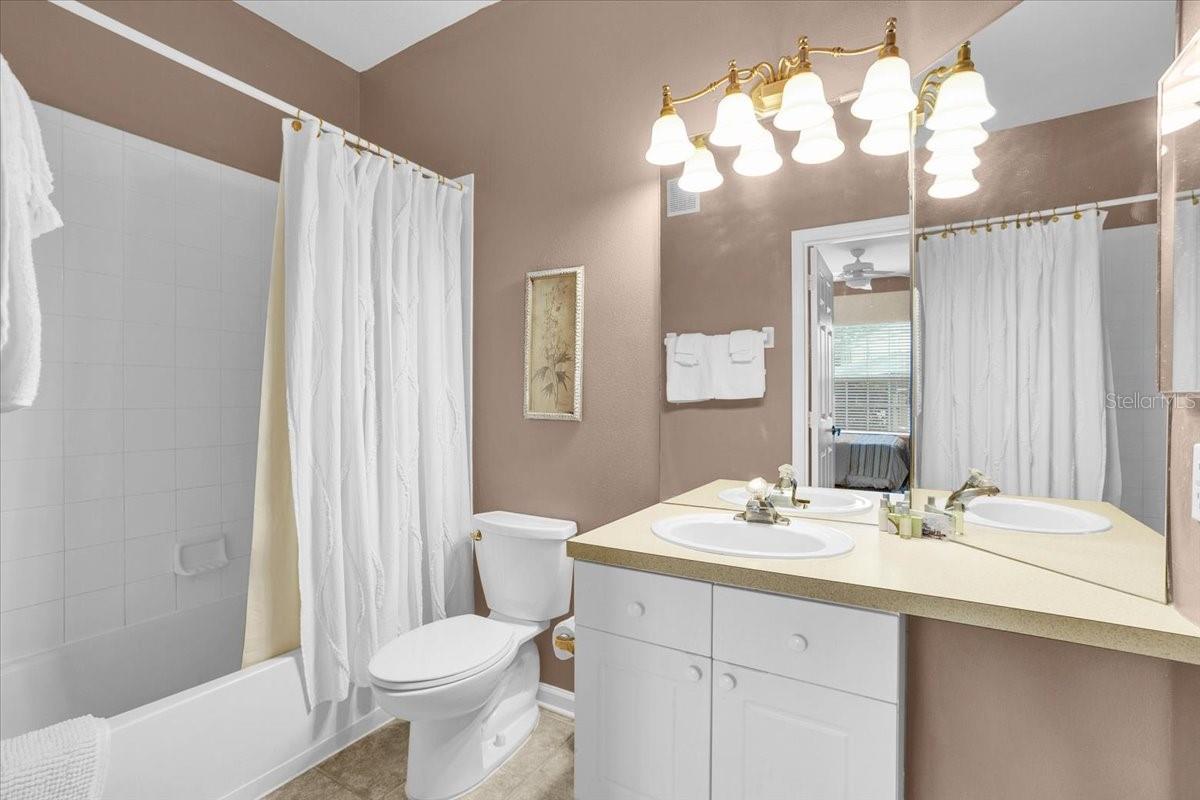 WYNDHAM PALMS CONDO PH 9 - Residential