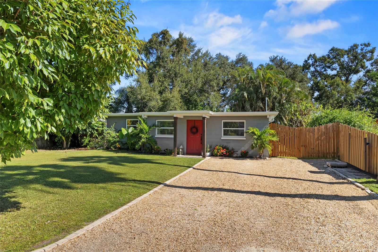 HARBOR LAKE - Residential