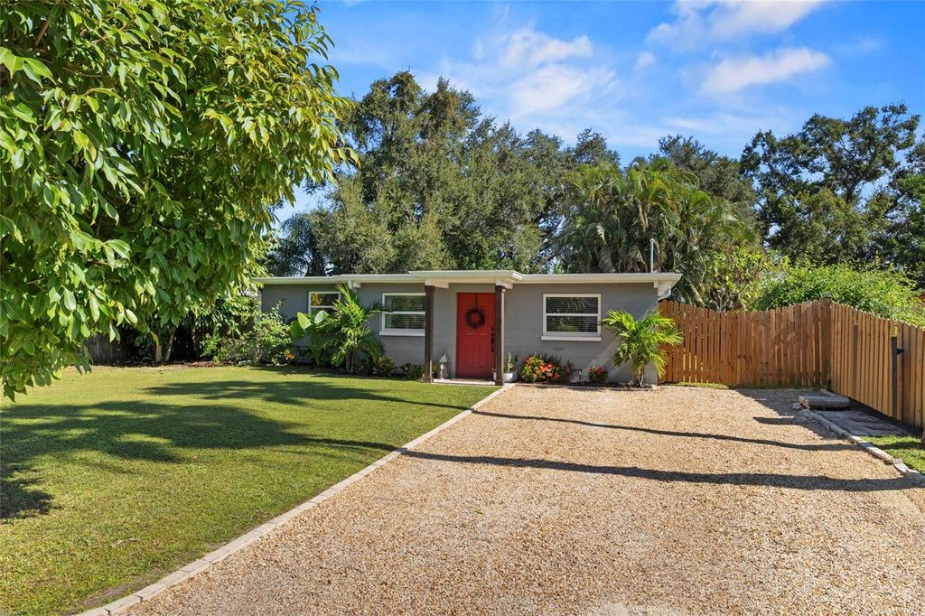 Photo of 7095 111th Street, Seminole, FL 33772 (MLS # TB8447647)