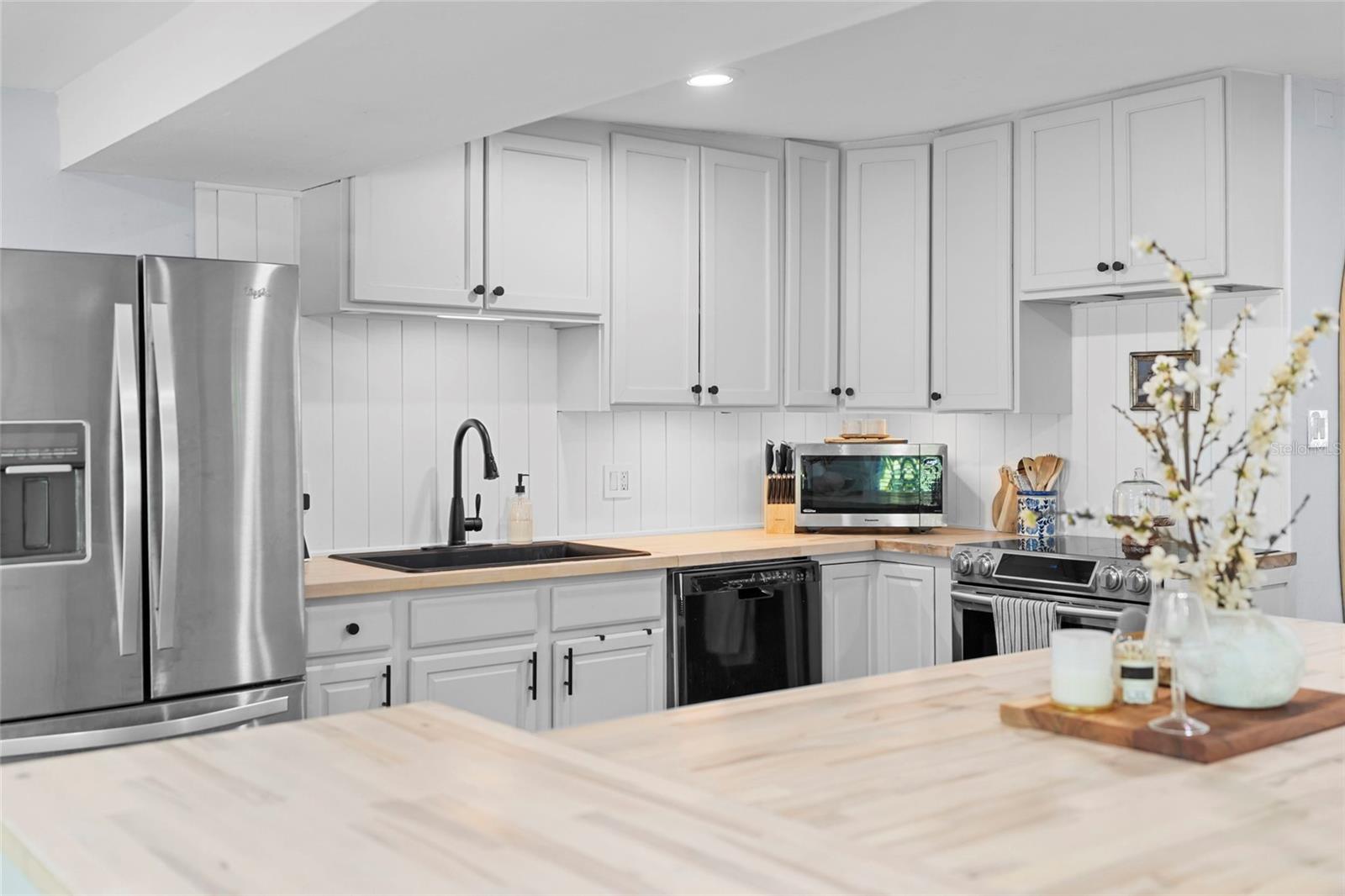 HARBOR LAKE - Residential