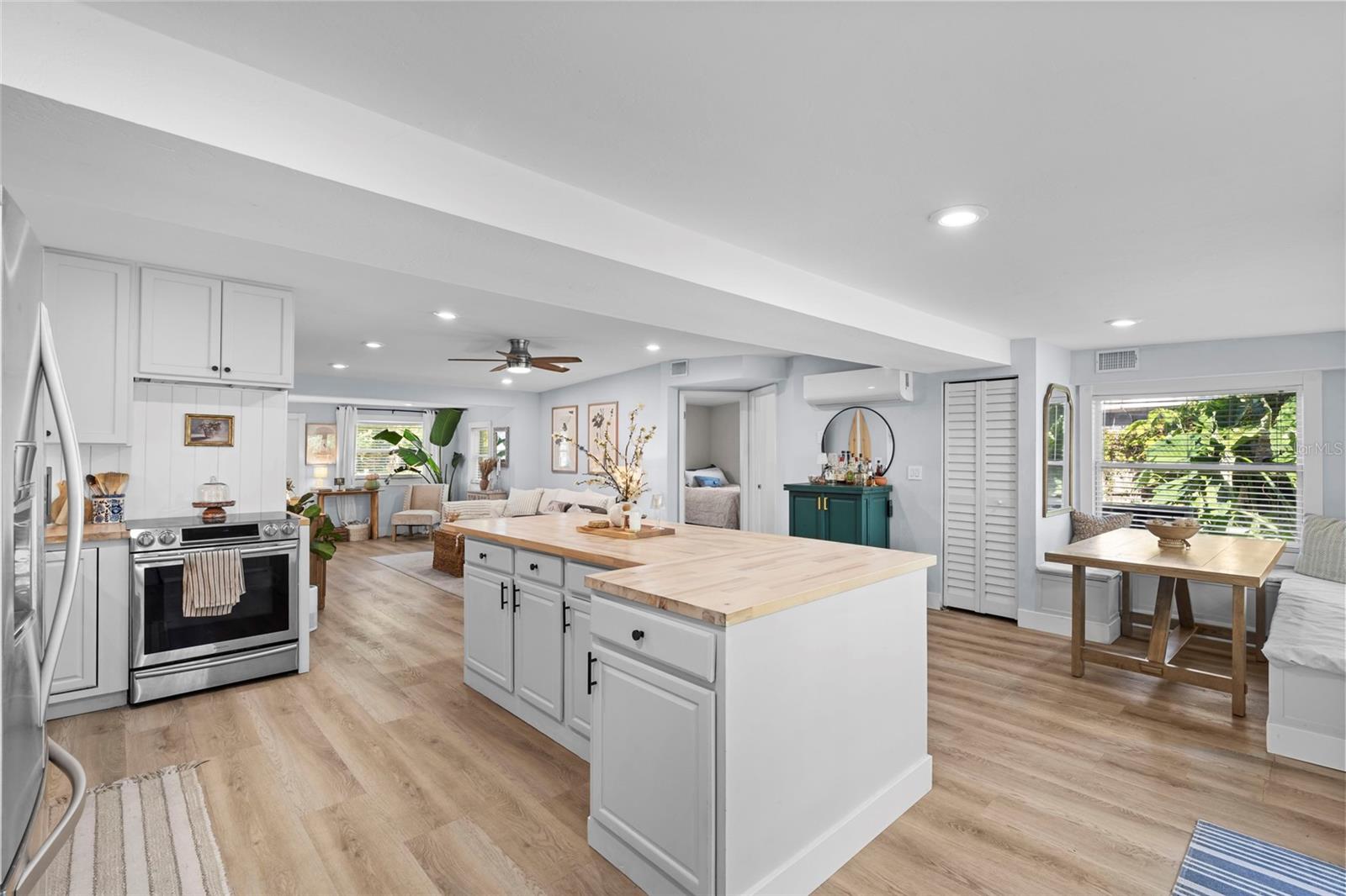 HARBOR LAKE - Residential