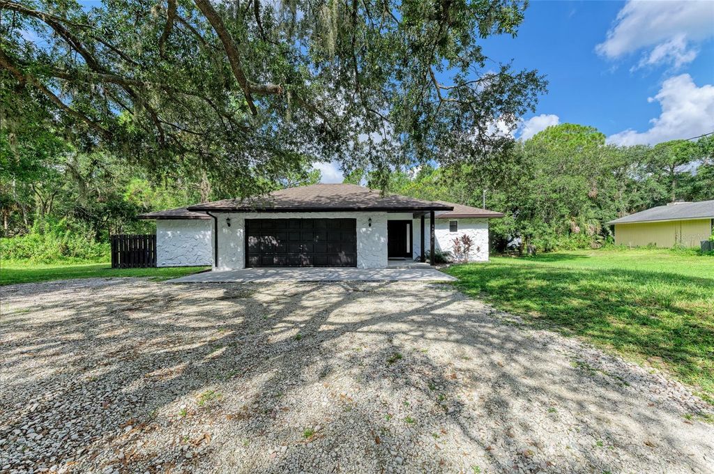 Photo of 6423 95th Street E, Bradenton, FL 34202 (MLS # A4660795)