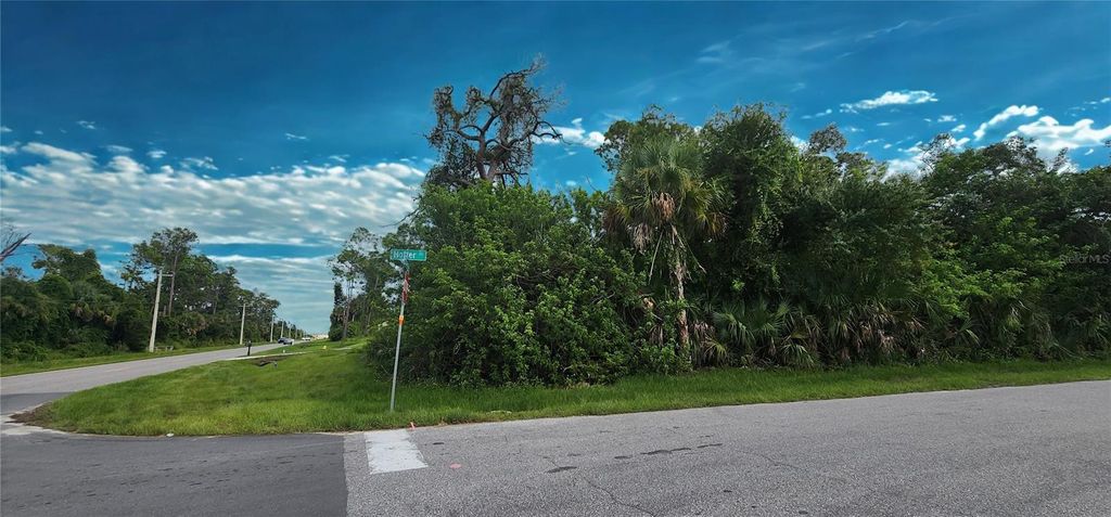 Photo of 10 Hoffer Street, Port Charlotte, FL 33953 (MLS # C7515057)
