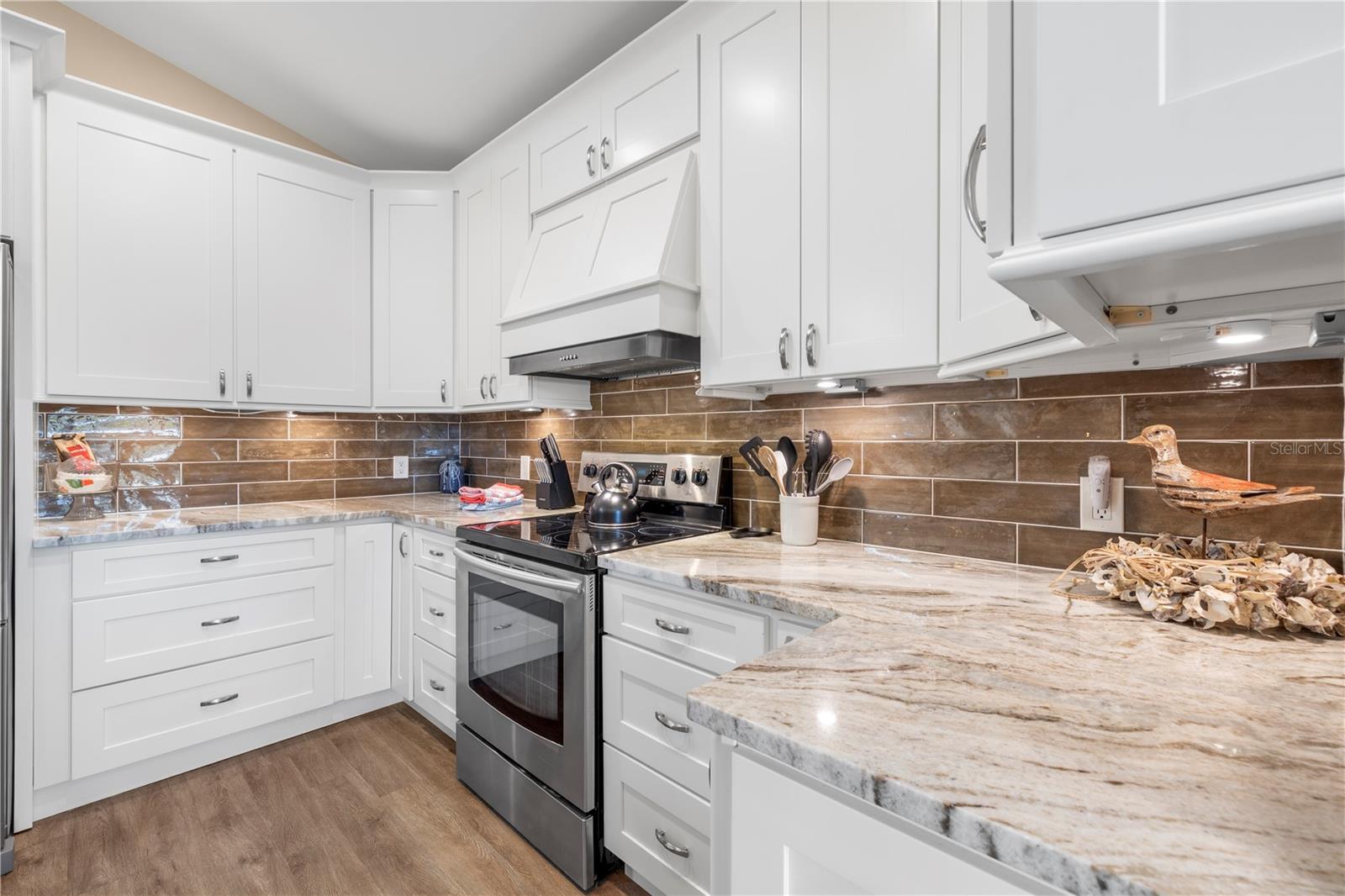 SIESTA BEACH - Residential