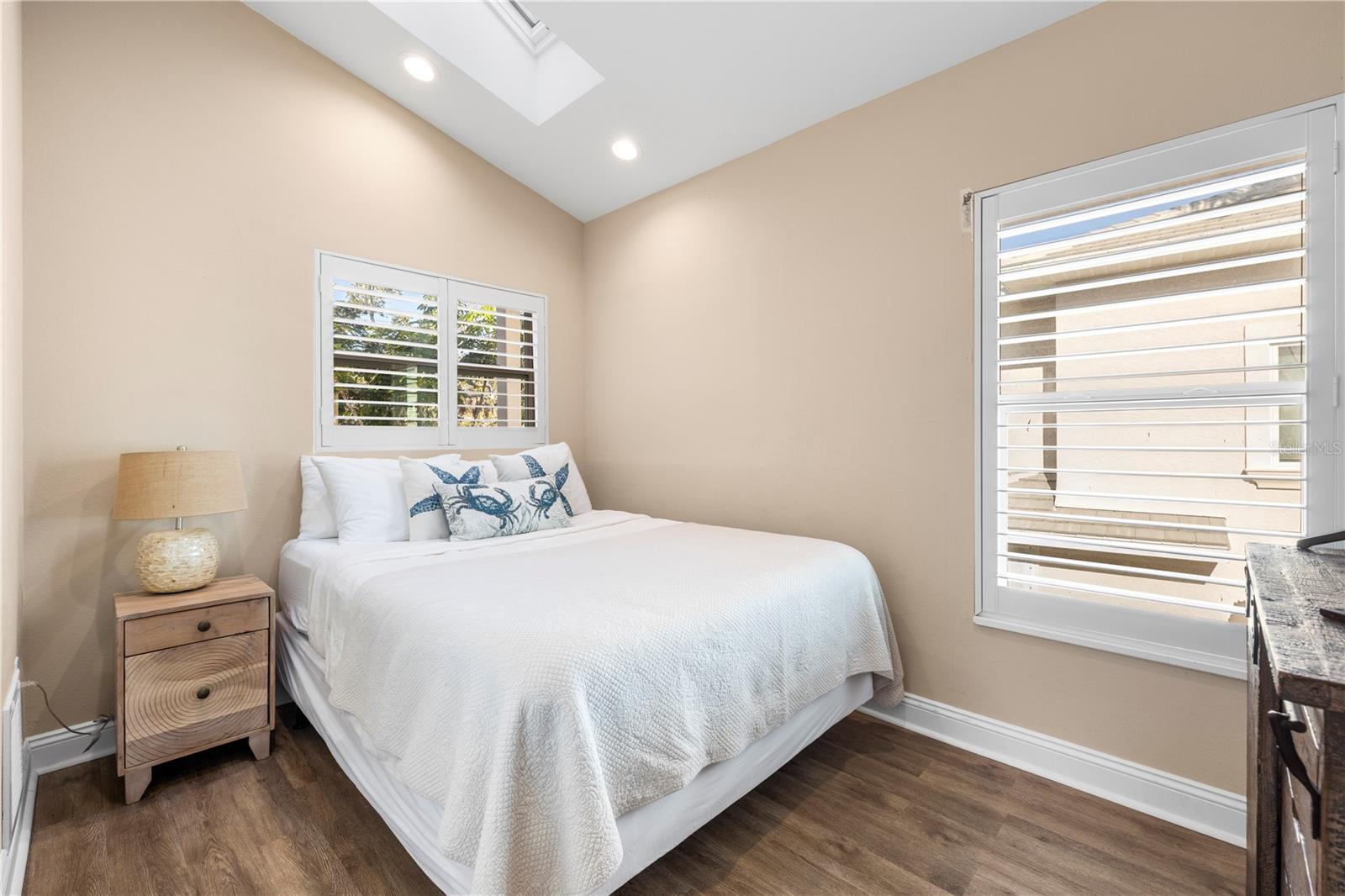 SIESTA BEACH - Residential