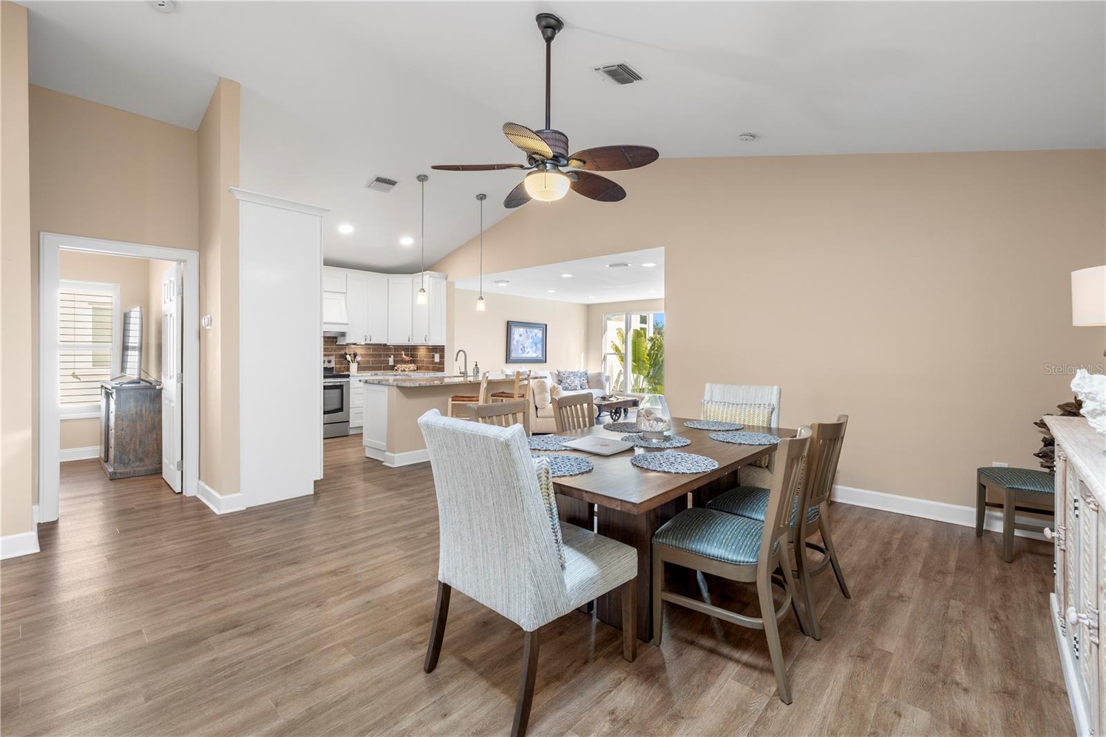 SIESTA BEACH - Residential