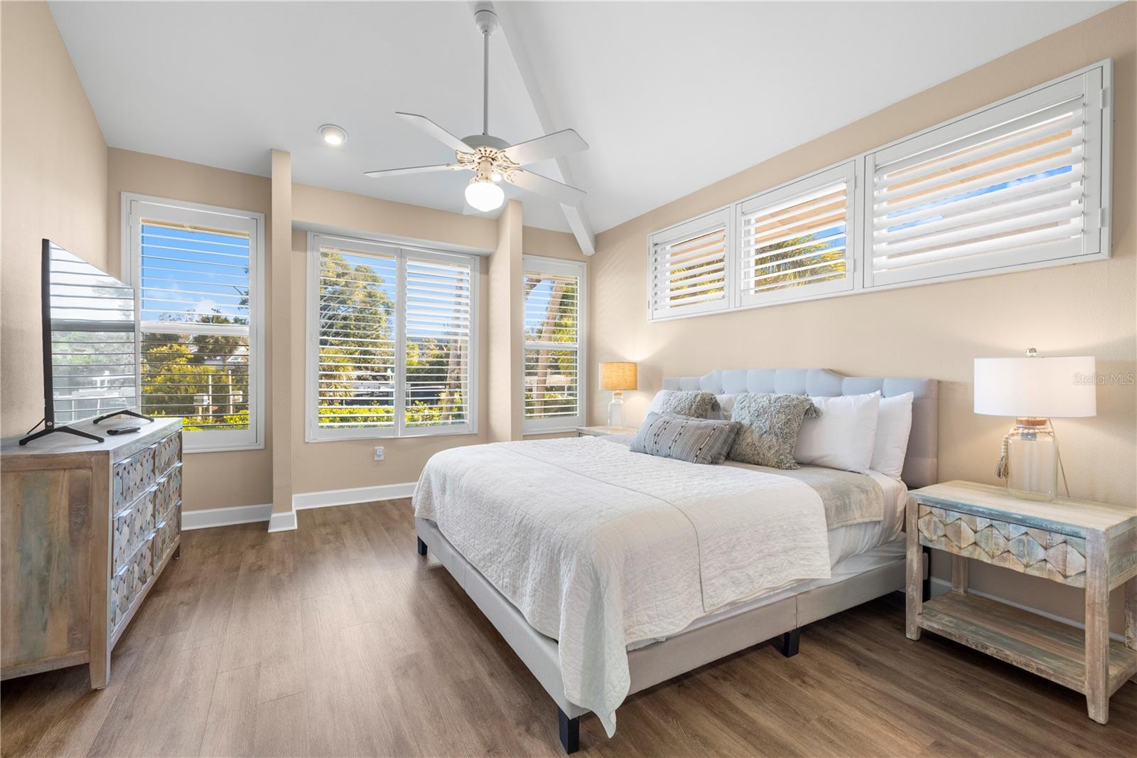 SIESTA BEACH - Residential