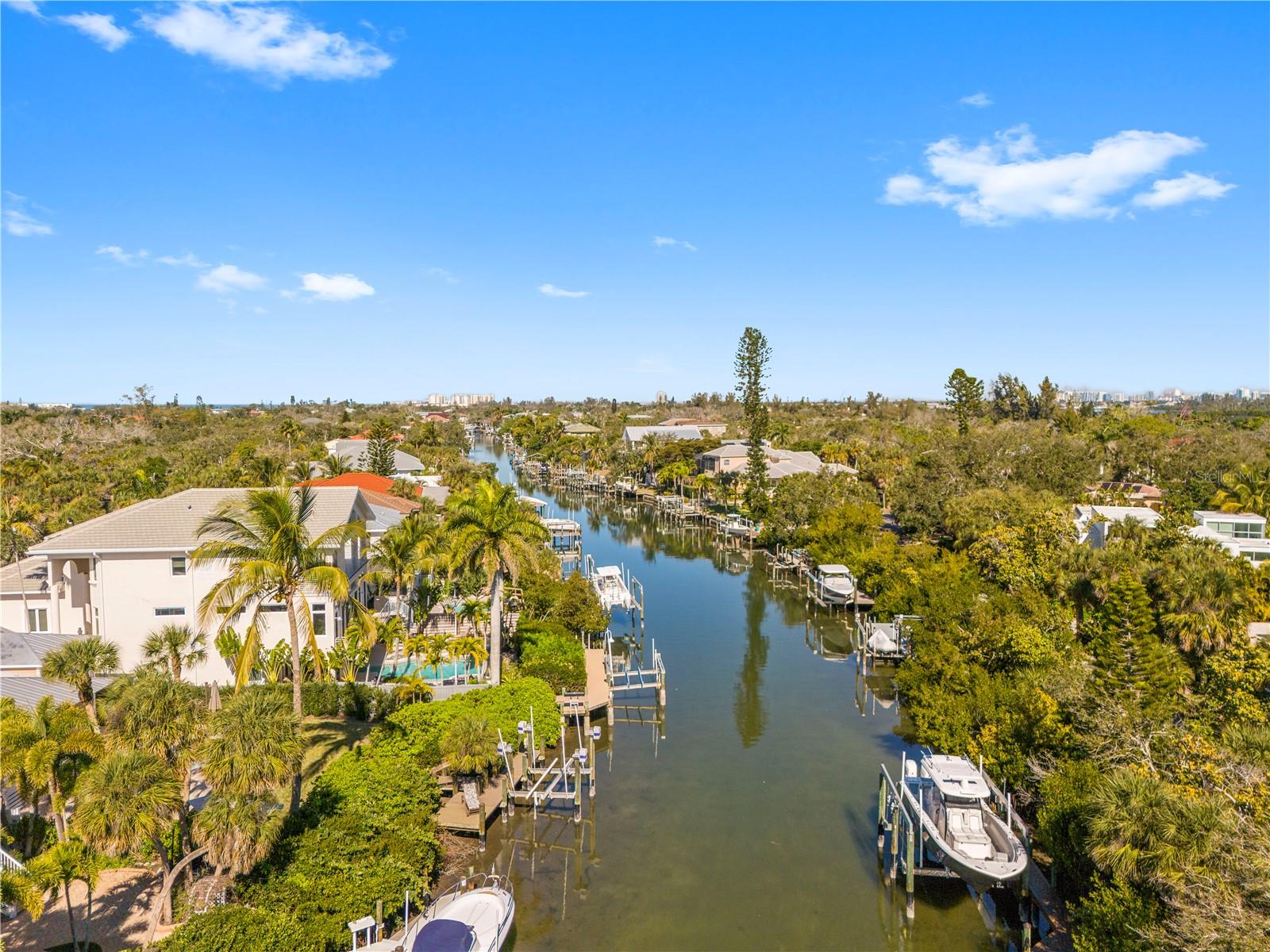 SIESTA BEACH - Residential