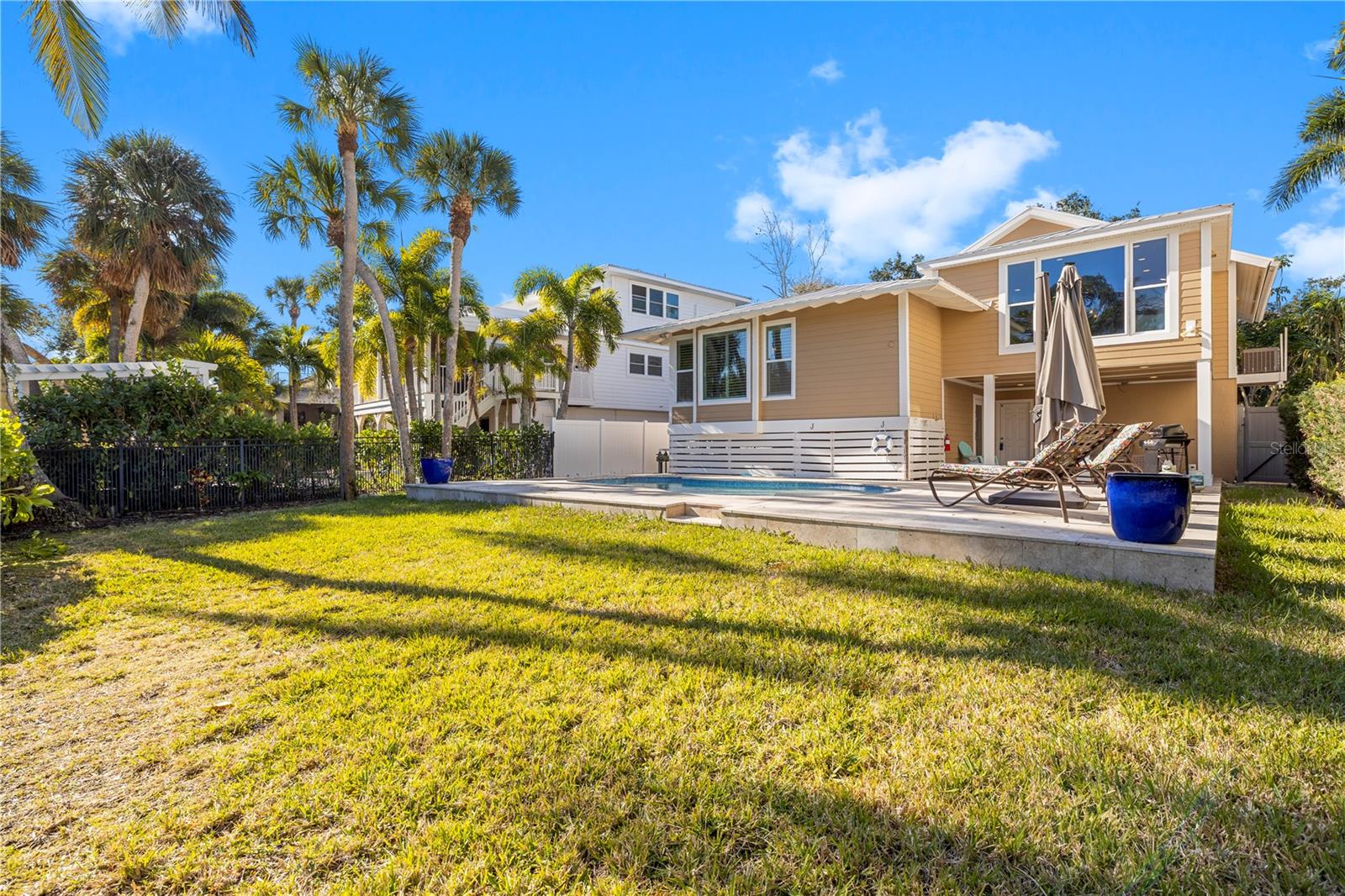 SIESTA BEACH - Residential