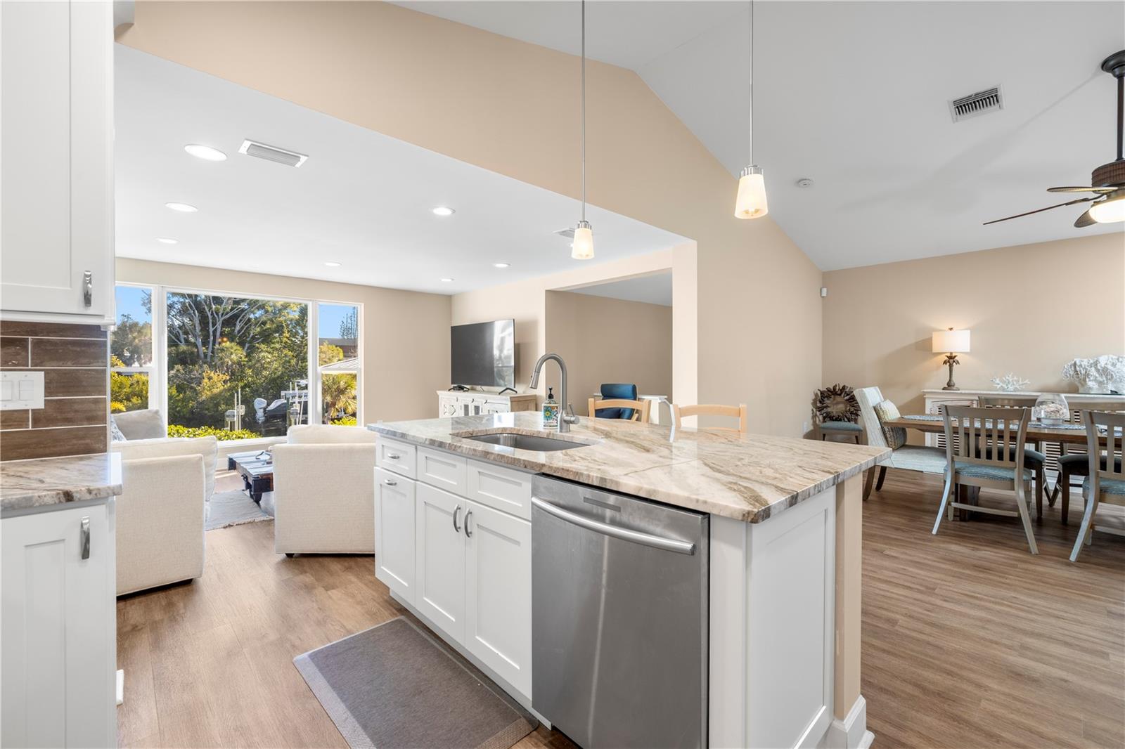 SIESTA BEACH - Residential