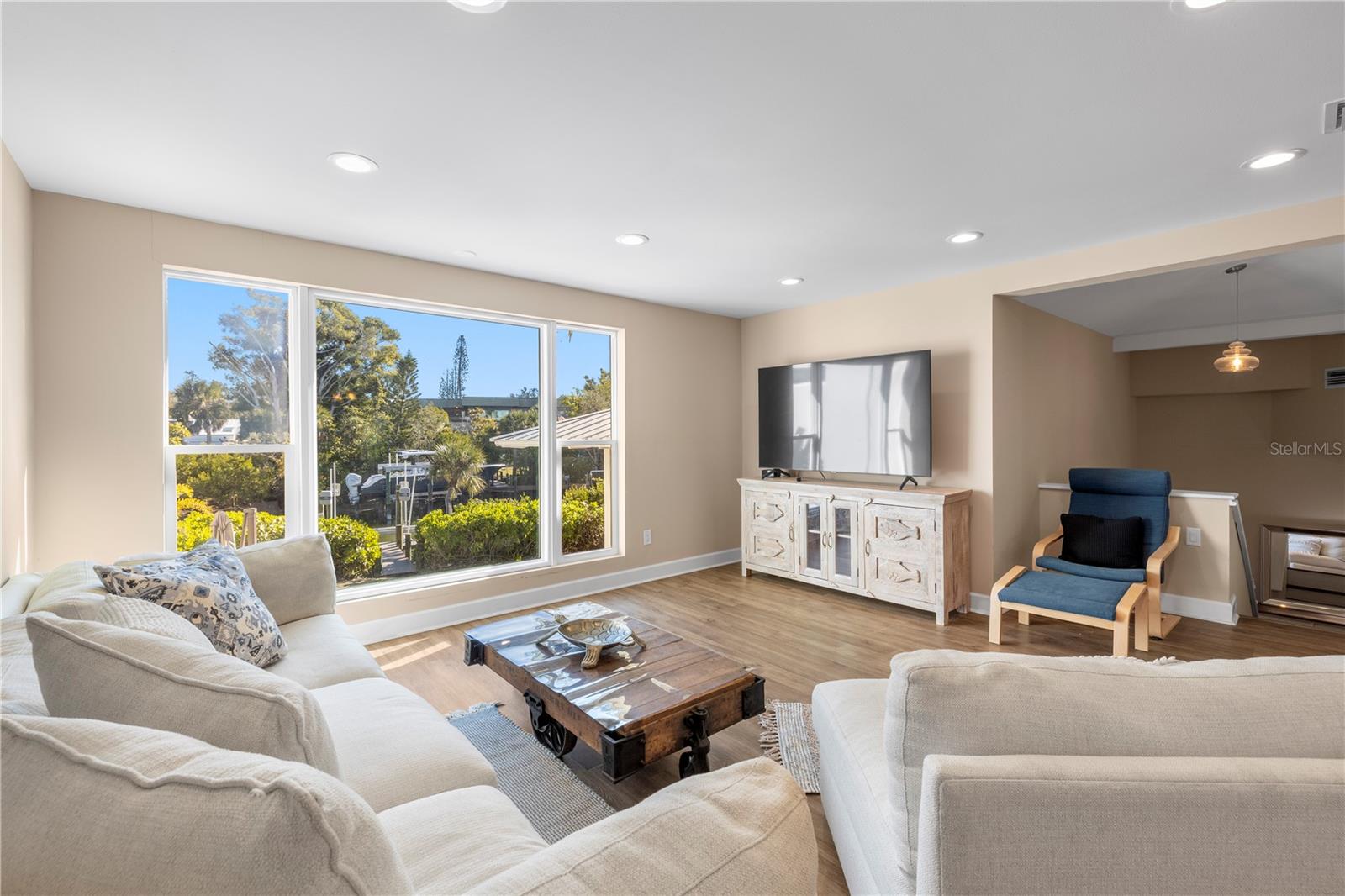 SIESTA BEACH - Residential