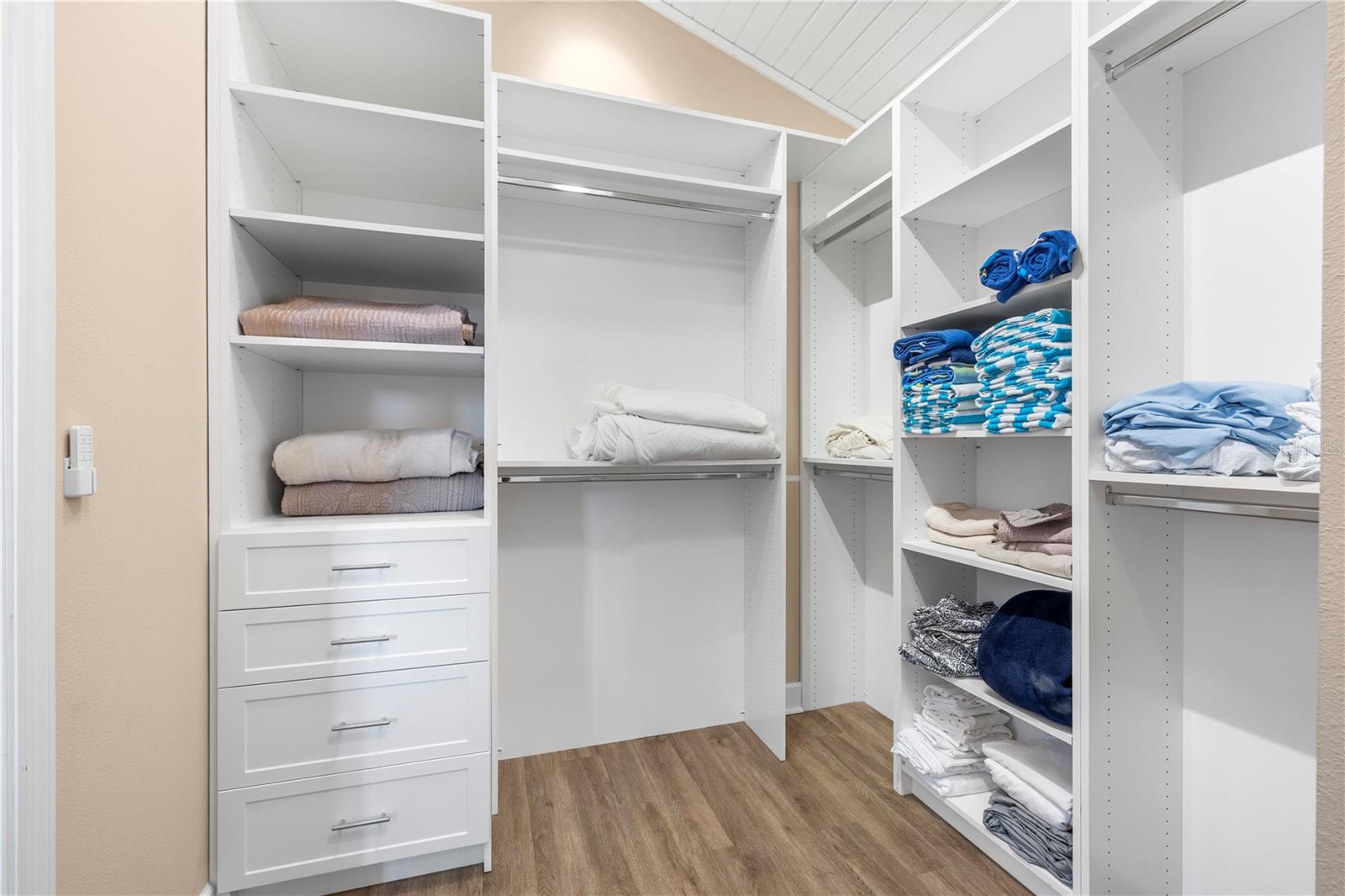 SIESTA BEACH - Residential