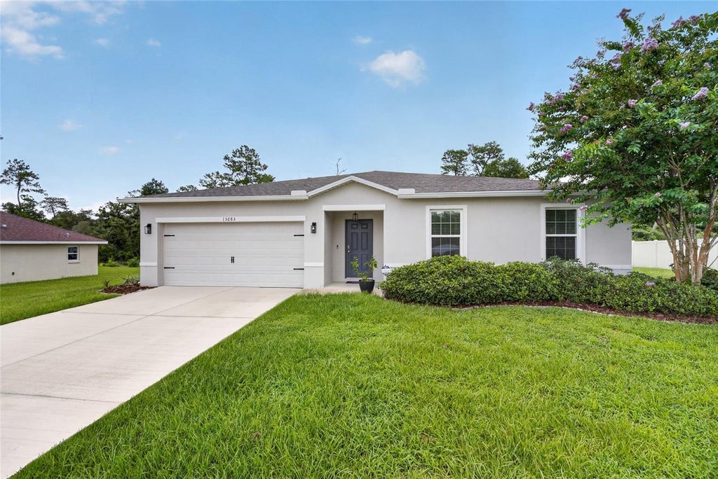 Photo of 15685 SW 40th Avenue, Ocala, FL 34473 (MLS # OM728038)