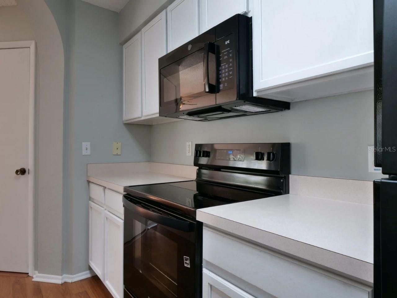 THE TWNHMS AT KENSINGTON PH - Residential Lease