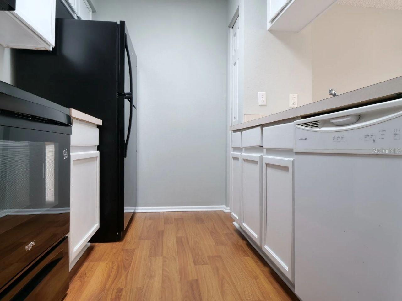 THE TWNHMS AT KENSINGTON PH - Residential Lease