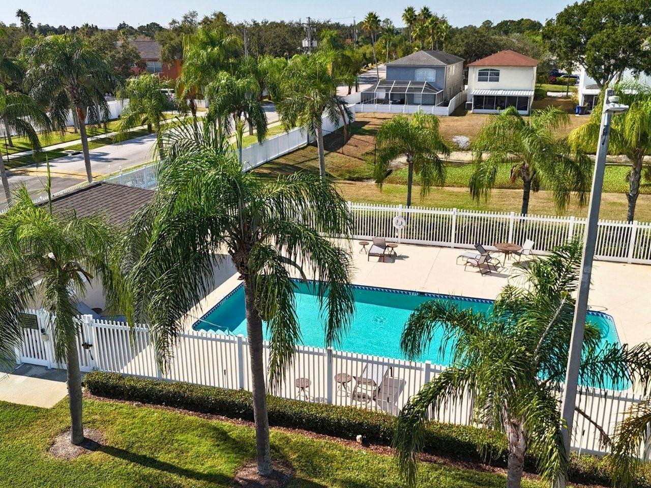 THE TWNHMS AT KENSINGTON PH - Residential Lease