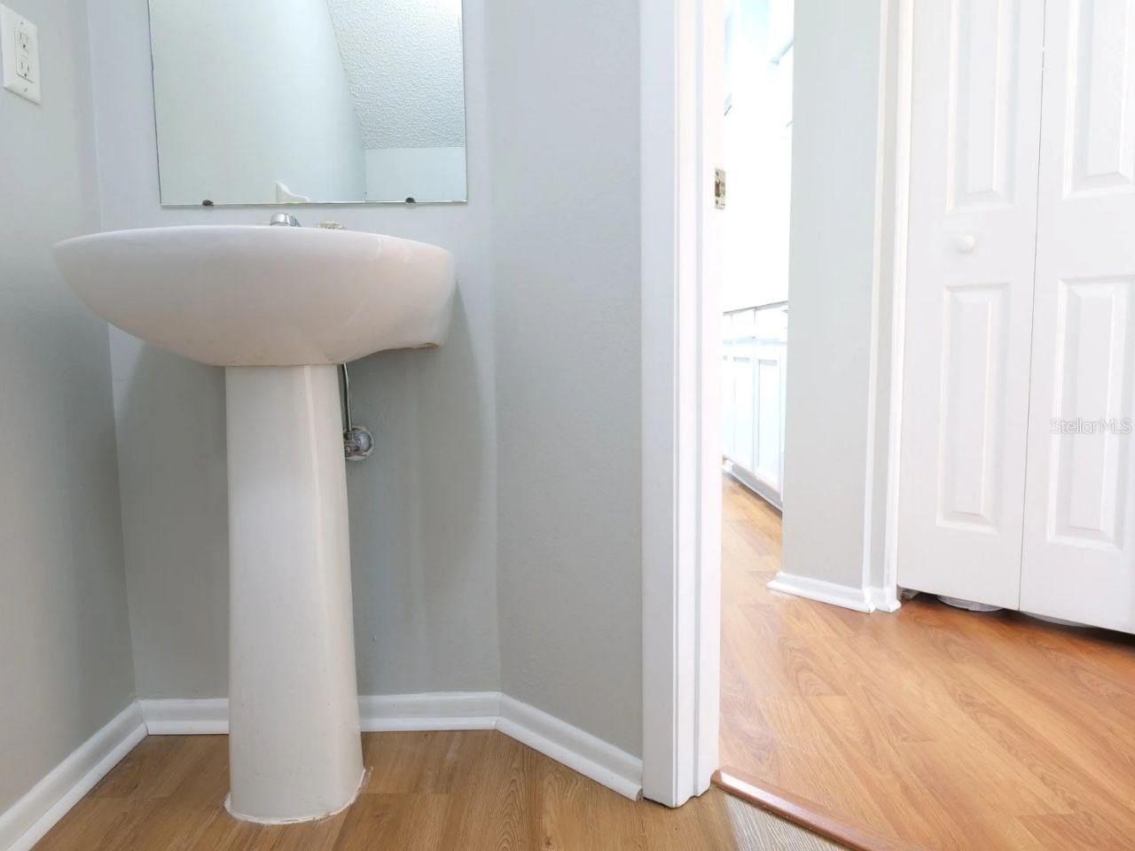 THE TWNHMS AT KENSINGTON PH - Residential Lease