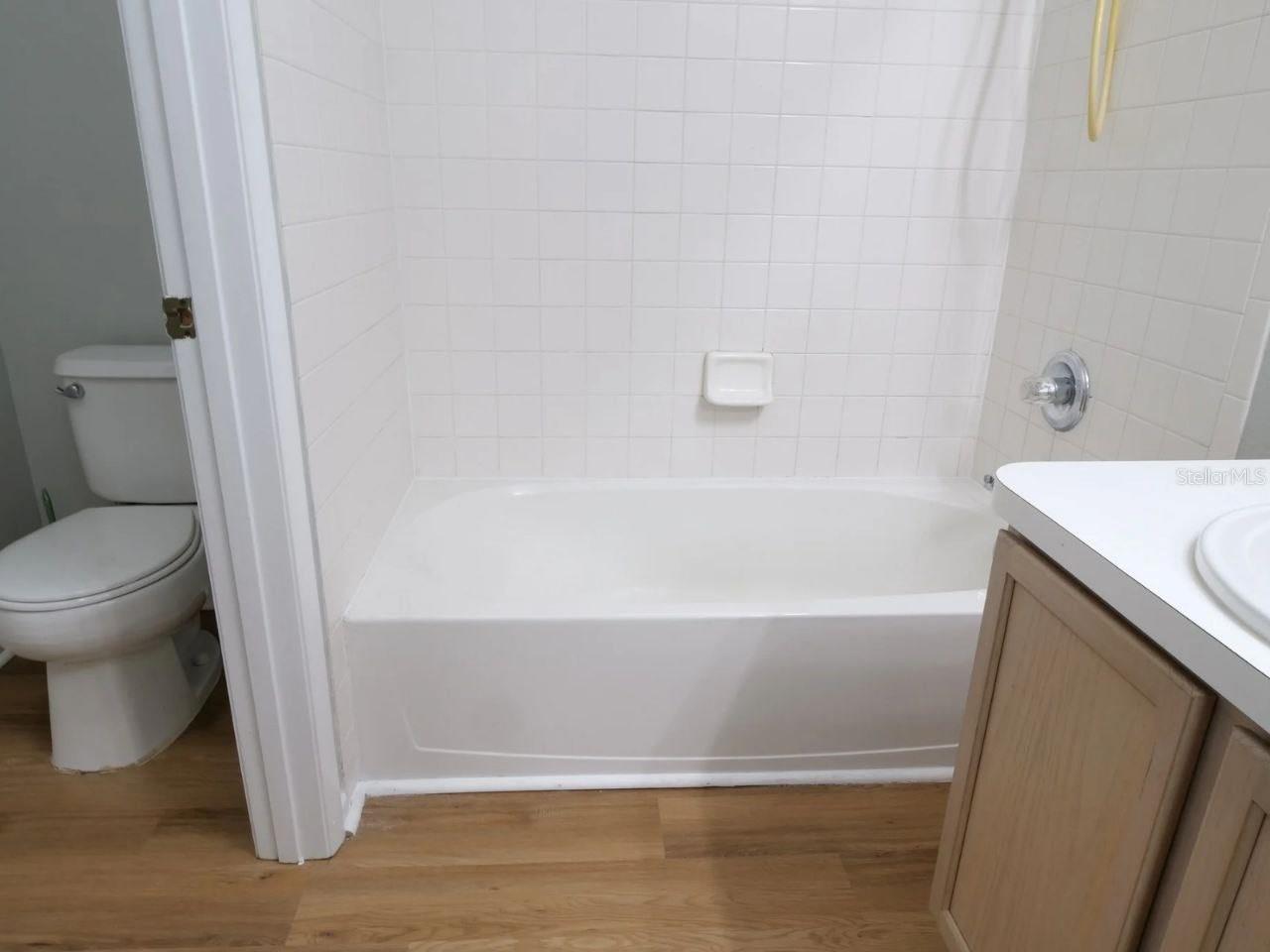 THE TWNHMS AT KENSINGTON PH - Residential Lease