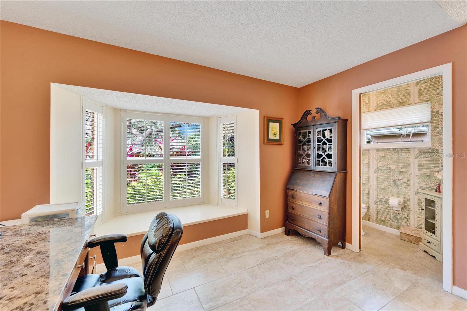 WALDEN LAKE, ASTON WOODS - Residential