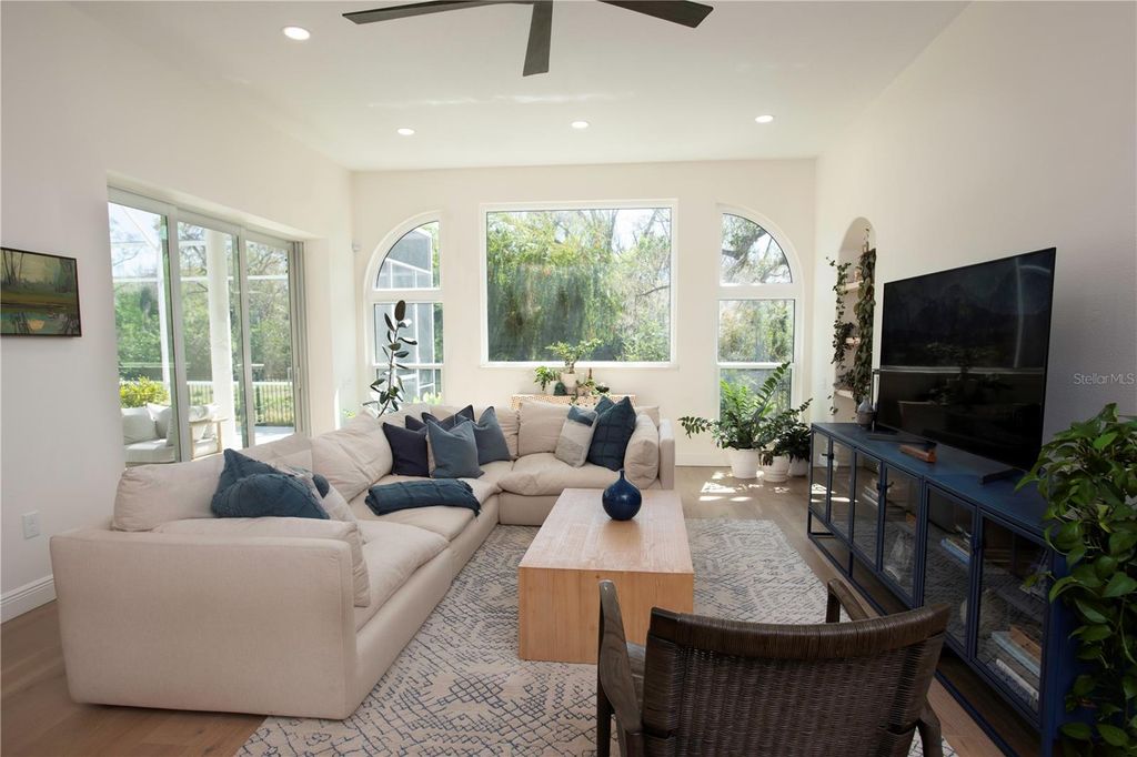 Photo of 4586 S Del Sol Boulevard, Sarasota, FL 34243 (MLS # A4682853)