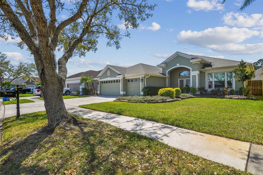 Photo of 10620 Tavistock Drive, Tampa, FL 33626 (MLS # TB8358051)