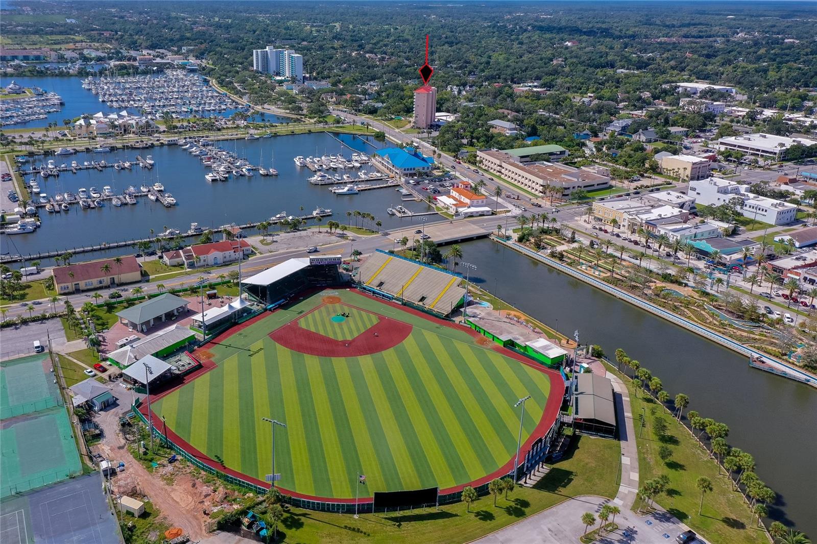 LANDMARK CONDO - Residential