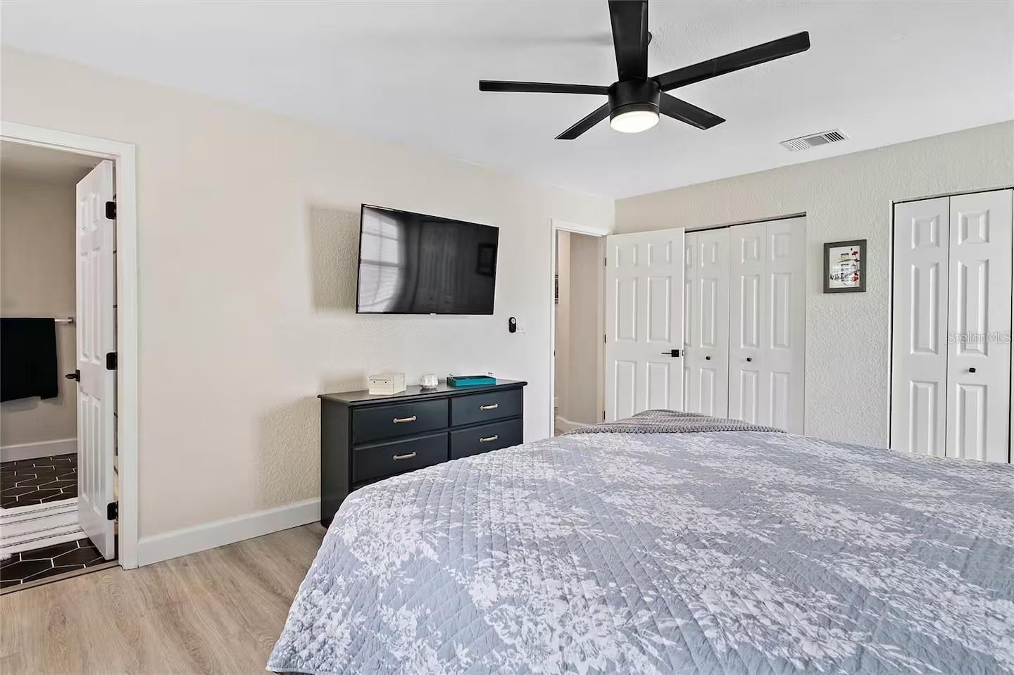 ST PETERSBURG BEACH REPLAT - Residential Lease