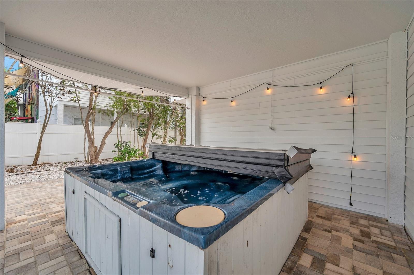 ST PETERSBURG BEACH REPLAT - Residential Lease